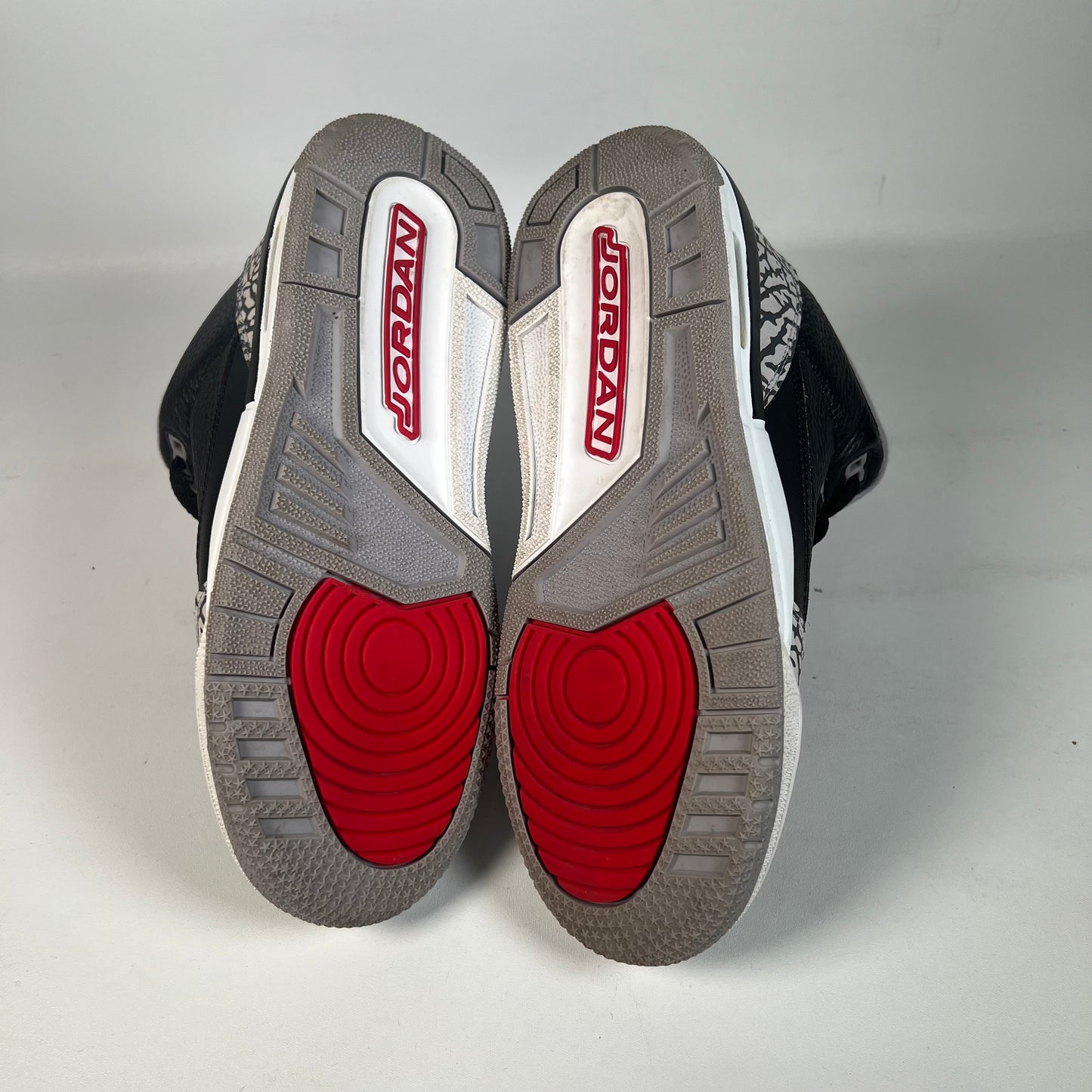 Jordan 3 Black Cement (2018) Size 5.5y USED s22170