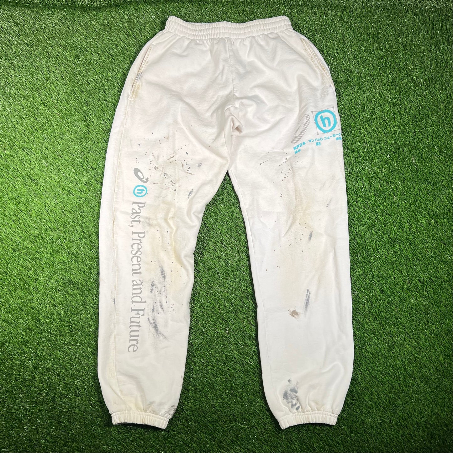 Hidden NY Asics Visual Dynamics Printer Inked White Sweatpants Size Small USED x15903