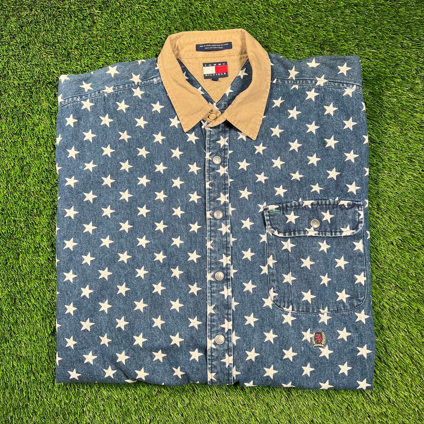 Tommy Hilfiger Star Pattern Denim Button Up Shirt Size XL USED v18582