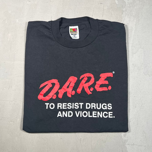 Y2K Dare Resist Drugs Black Tee Size XL USED v19135
