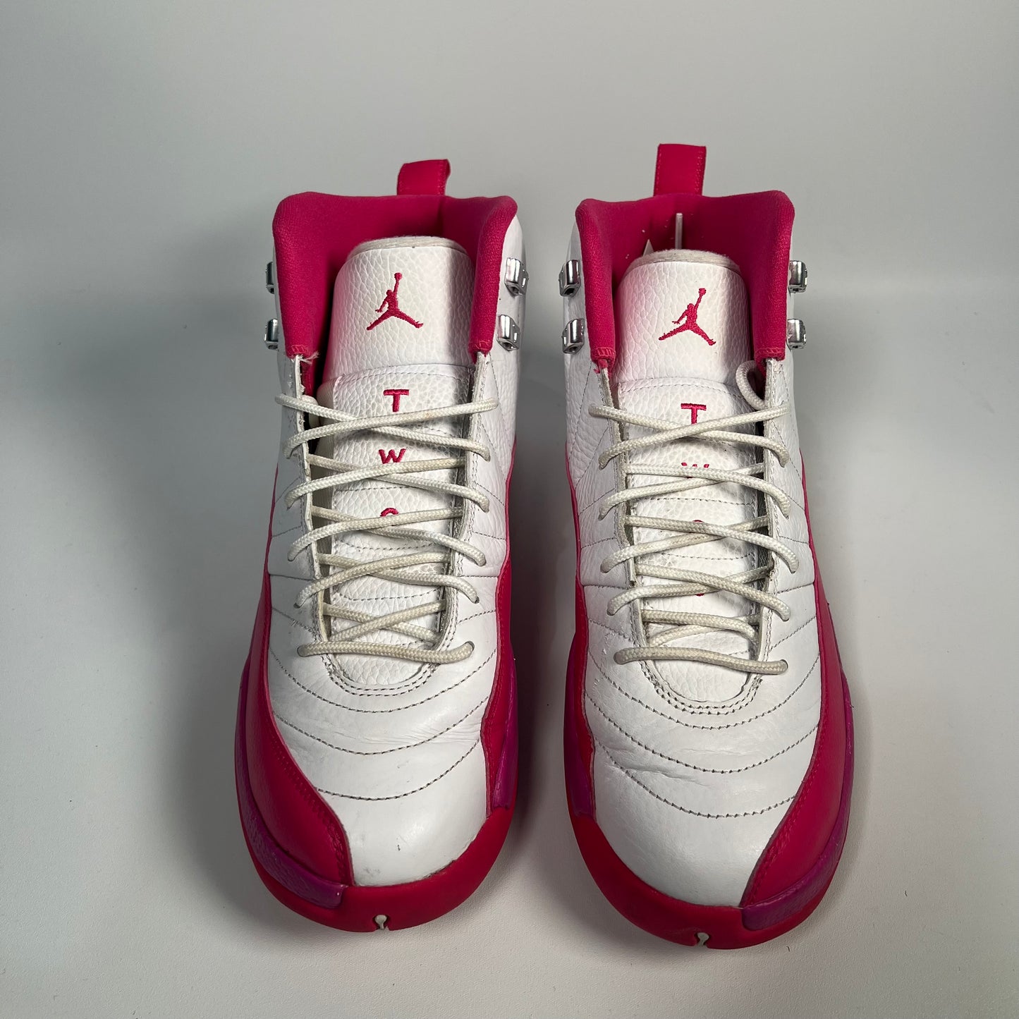 Jordan 12 Dynamic Pink GS (2015) Size 9.5y USED s17548
