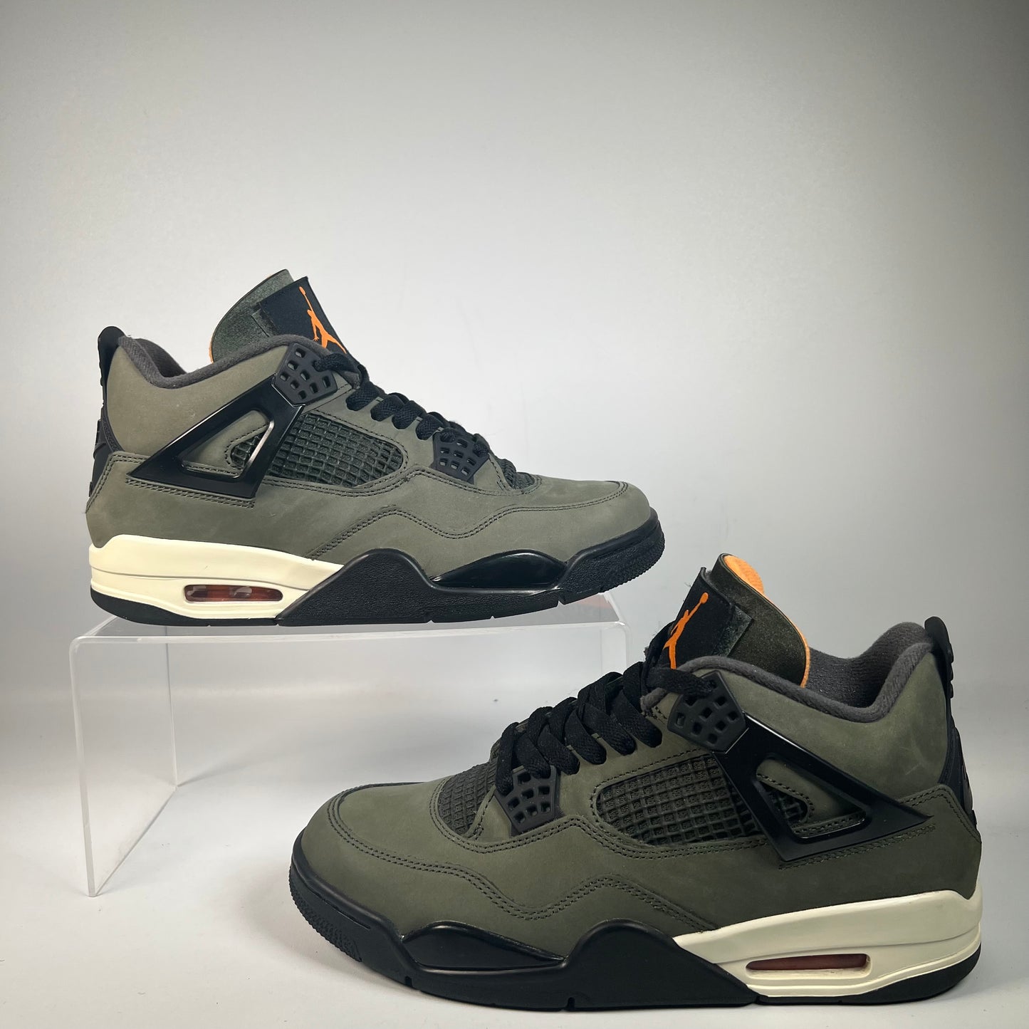 Jordan 4 Undefeated (2025) Size 8.5 USED s22507