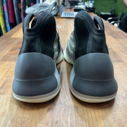 Yeezy QNTM Barium Size 8 NEW s17347