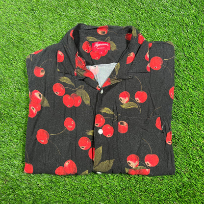Supreme Black Cherry Rayon Shirt (2019) Size Large USED x14819