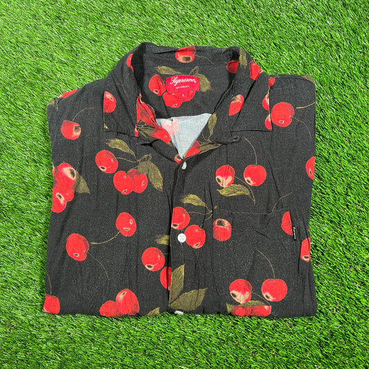 Supreme Black Cherry Rayon Shirt (2019) Size Large USED x14819