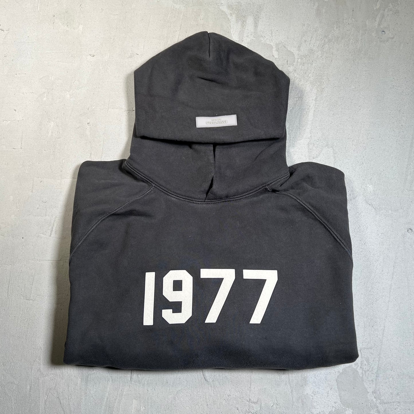 Essentials Fear of God Fog 1977 Dark Grey Hoodie Size Small USED x17665