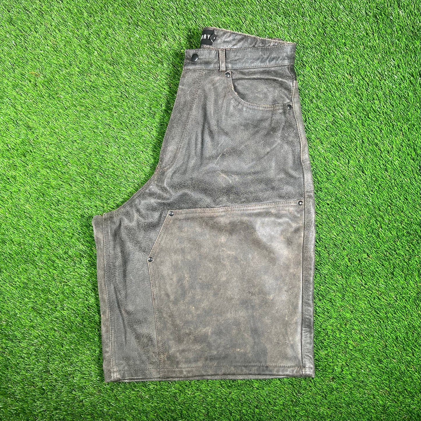 GV Gallery Raspberry Brown Leather Shorts Size Small NEW x15637