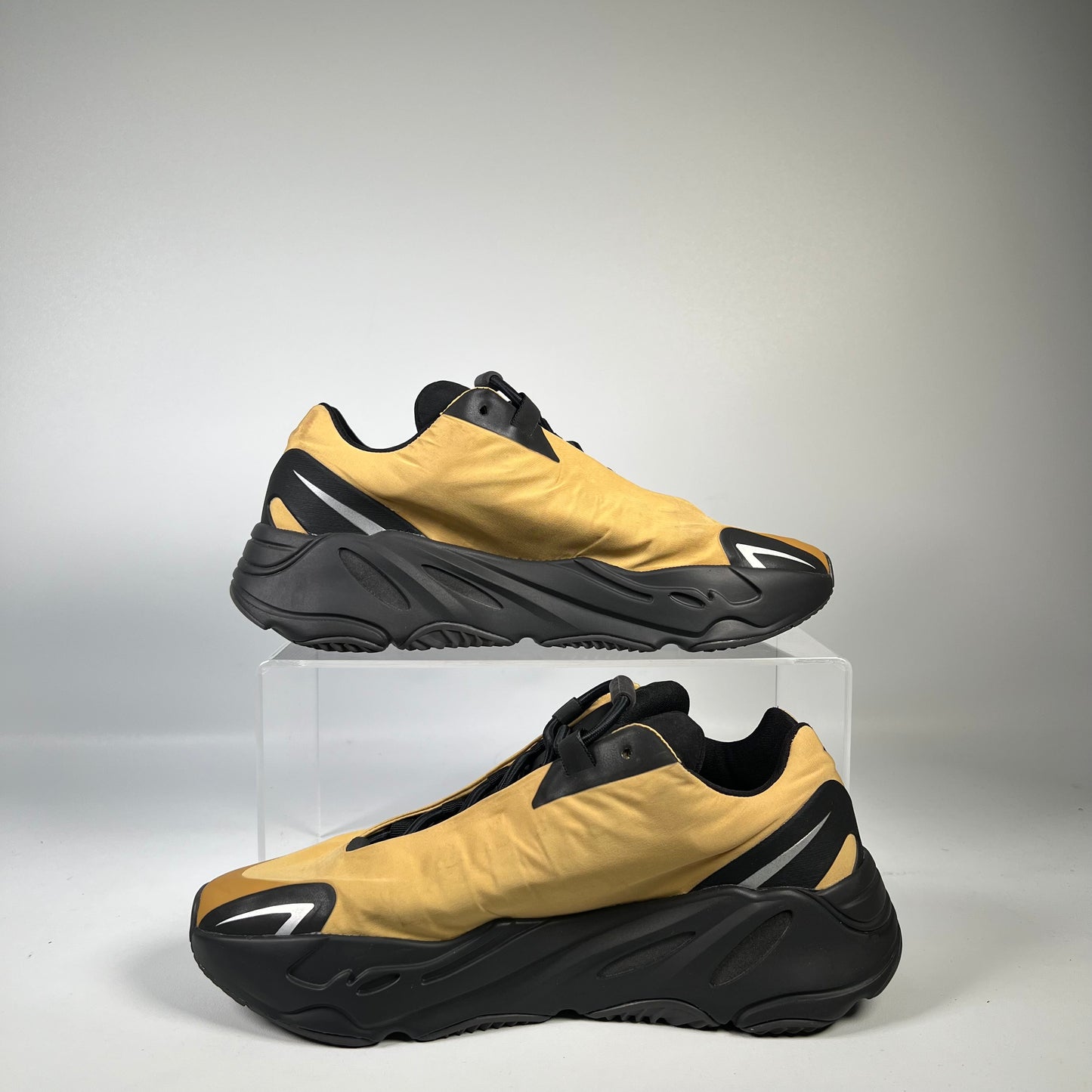 Adidas Yeezy Boost 700 MNVN Honey Flux (2021) Size 7.5 USED s19970