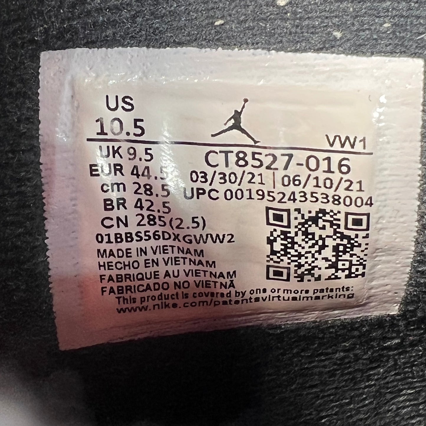 Jordan 4 Red Thunder (2022) Size 10.5 USED s22029
