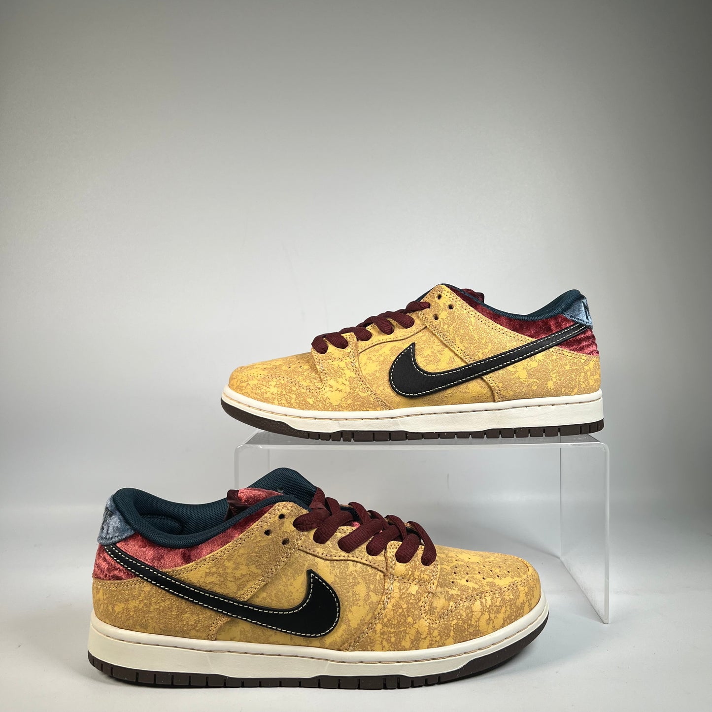 Nike SB Dunk Low City of Cinema (2024) Size 8.5 NEW s21207