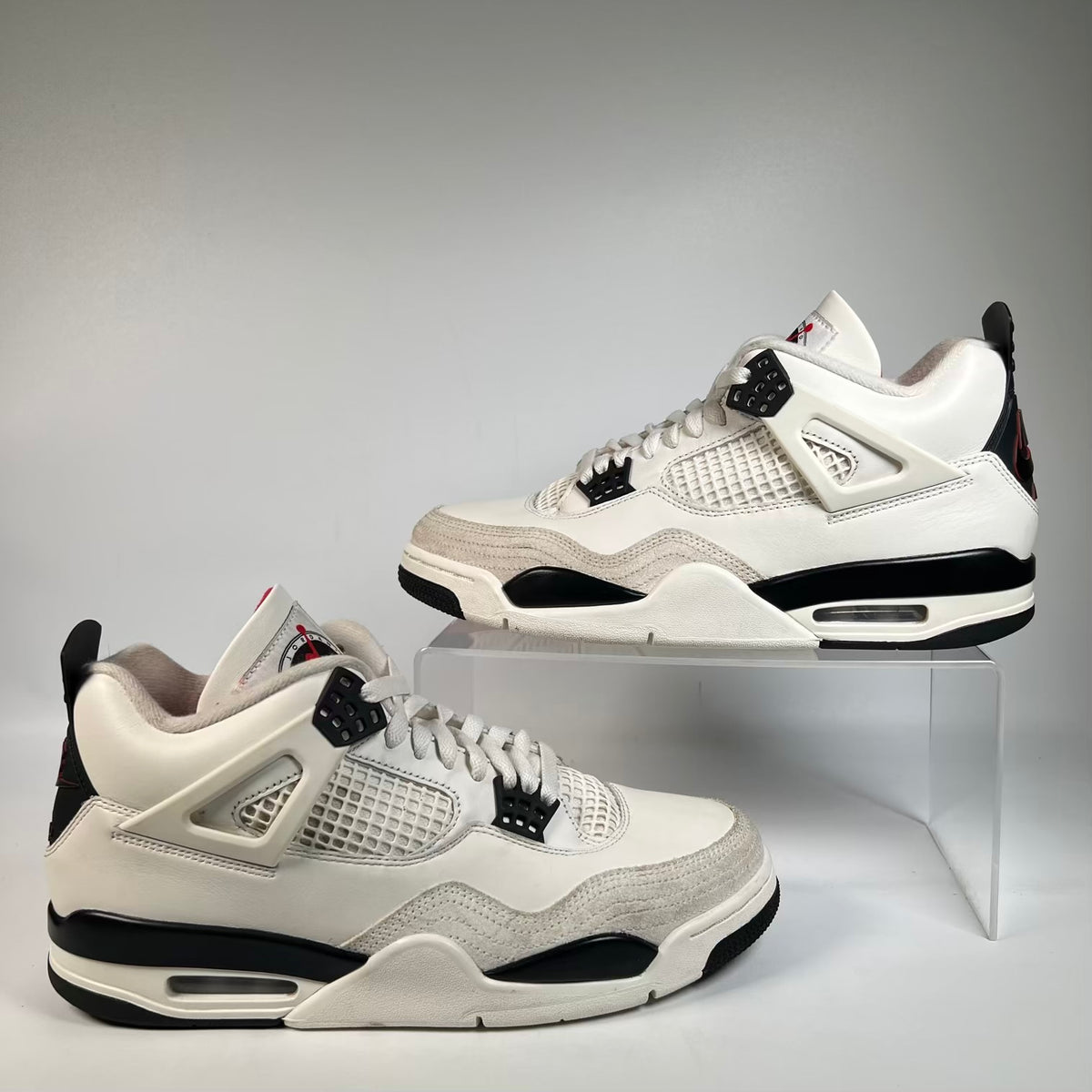 Jordan 4 Flight Club (2026) Size 10.5 USED s23507