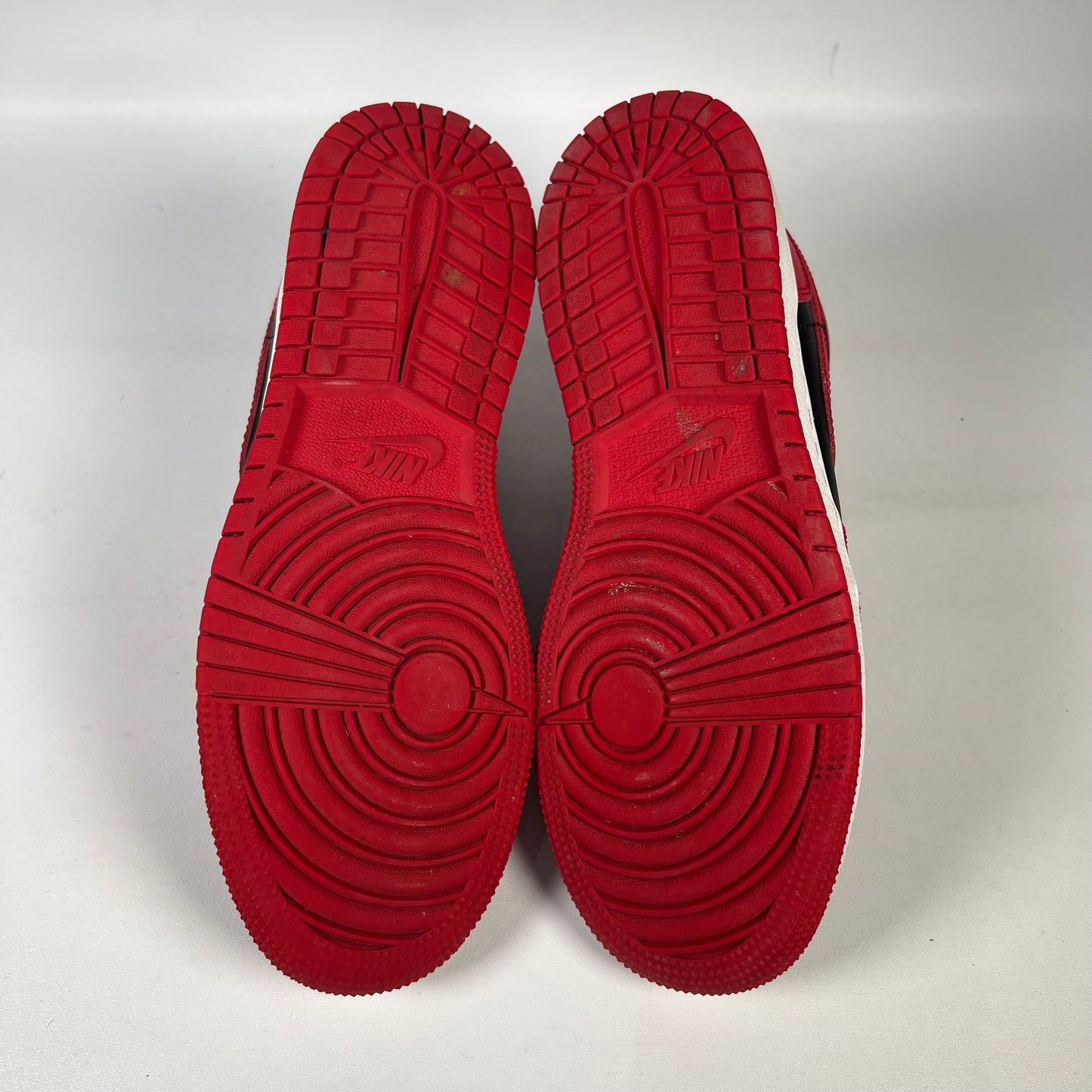 Jordan 1 Low Reverse Bred (2020) Size 6y USED s20634