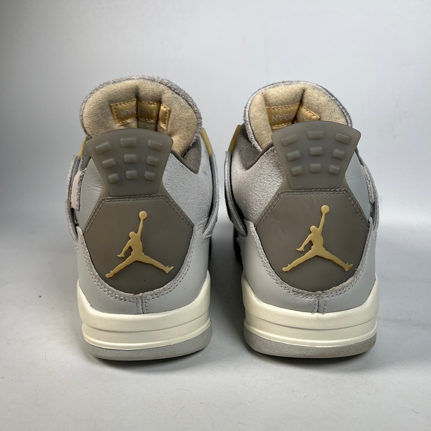 Jordan 4 Craft Photon Dust (2023) Size 8.5 USED S21542