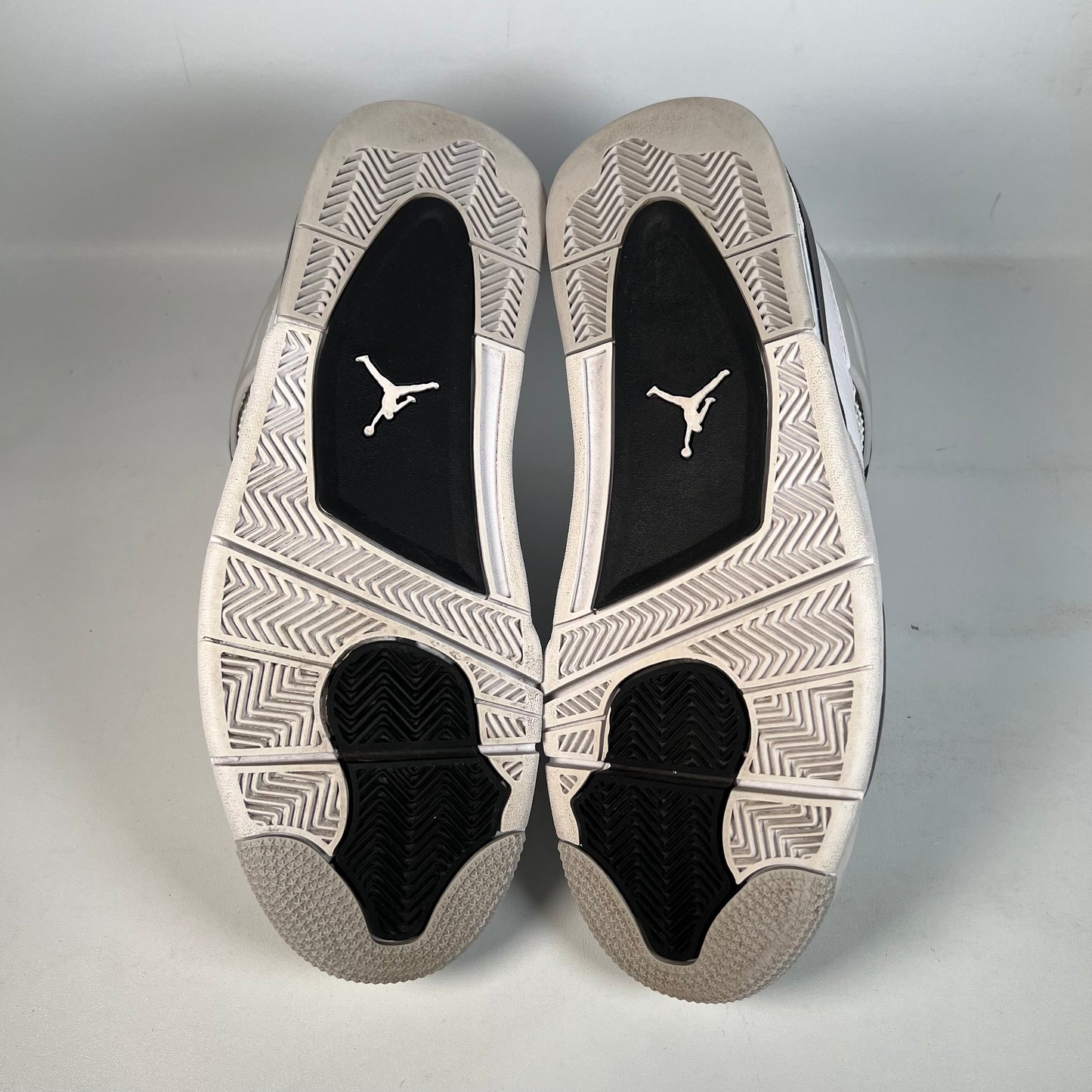 Jordan 4 Military Black (2022) Size 11 USED s22531