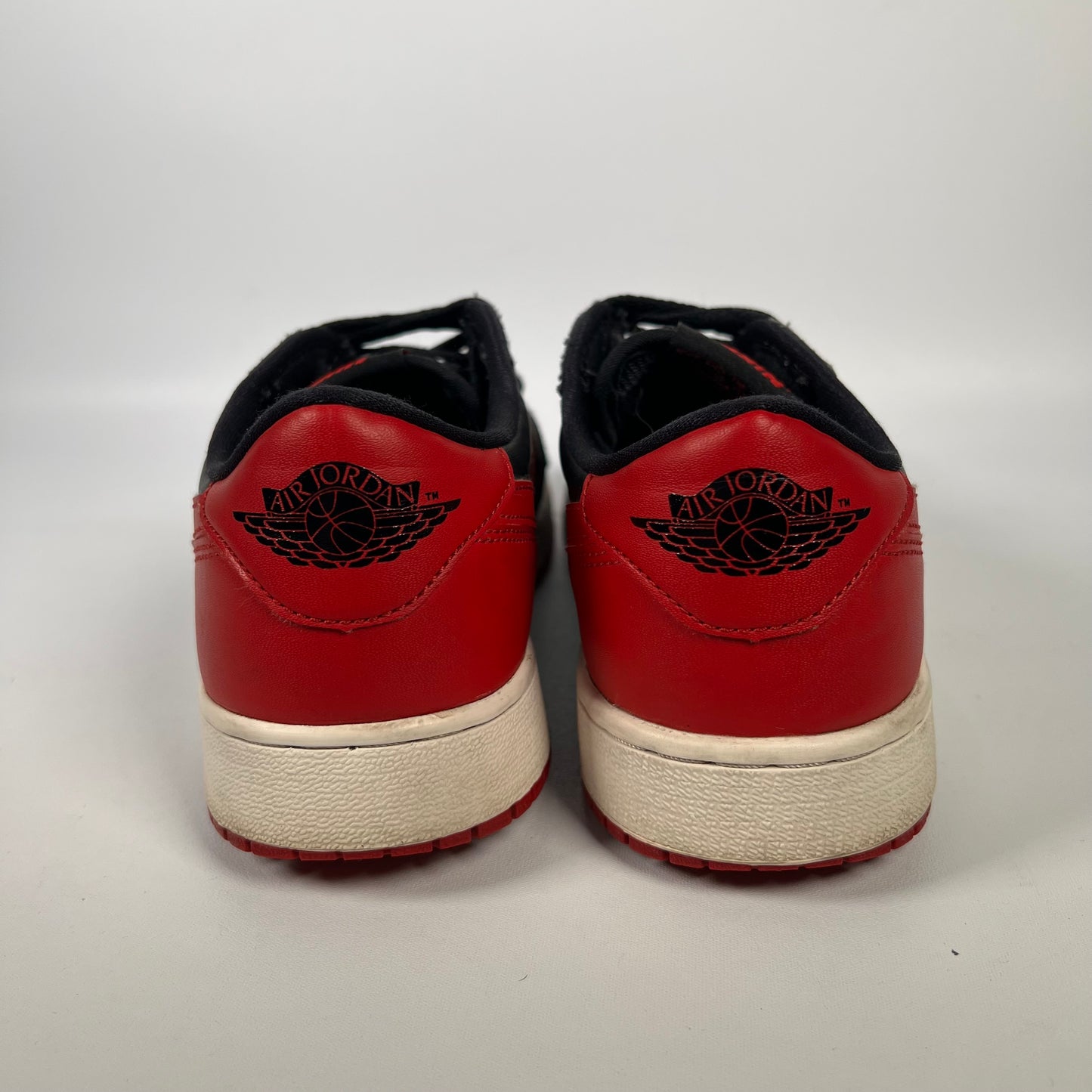Jordan 1 Low Bred (2015) Size 6y USED s18580