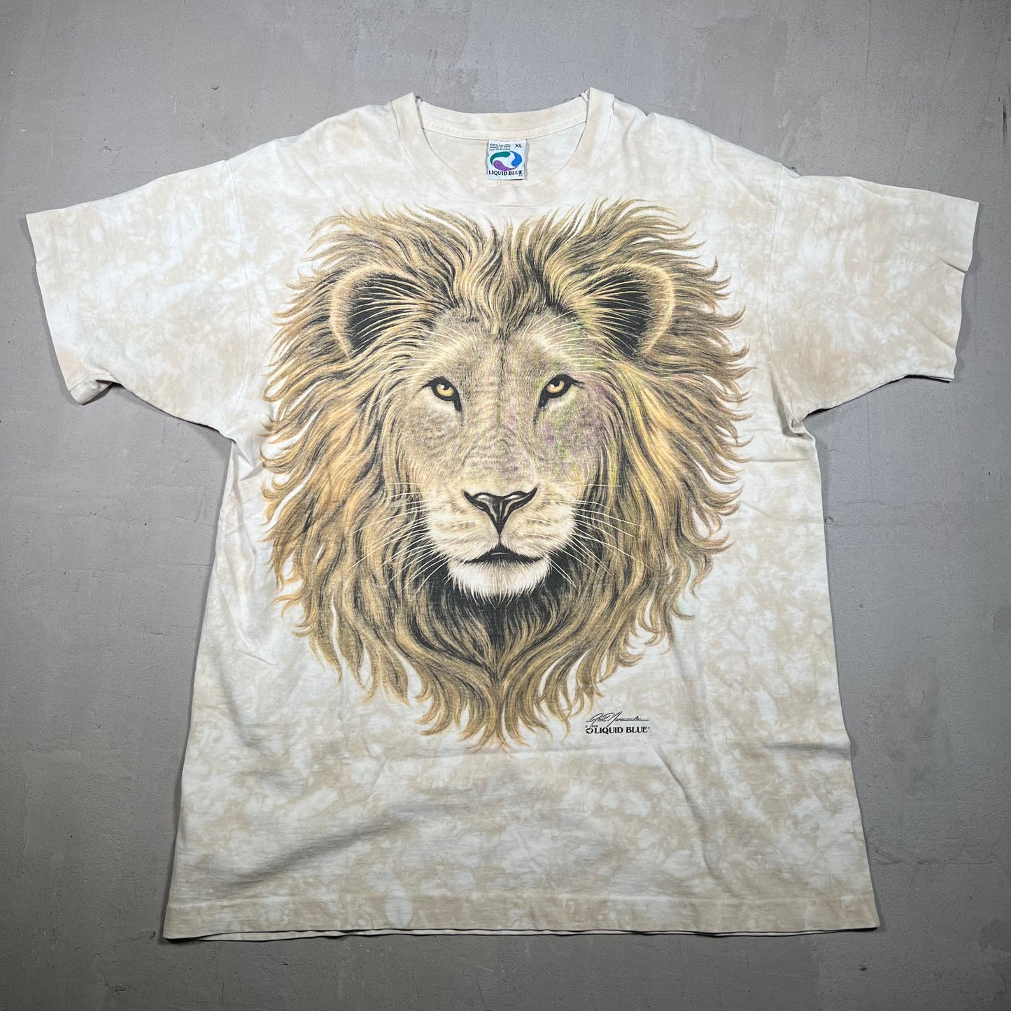 1994 liquid blue double sided lion tee beige Size XL USED v14434