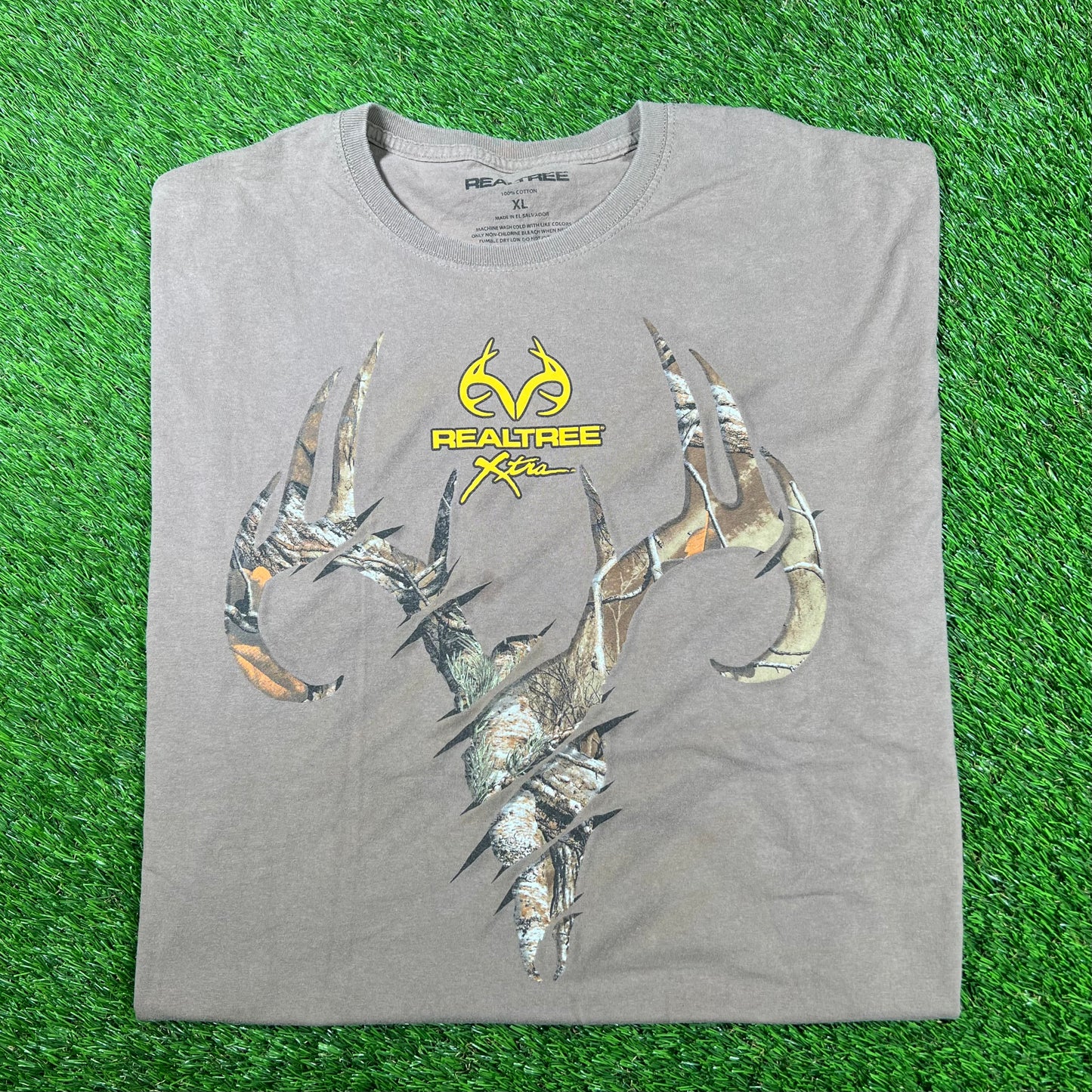 Realtree Xtra Brown Deer Logo Tee Size XL USED v17148