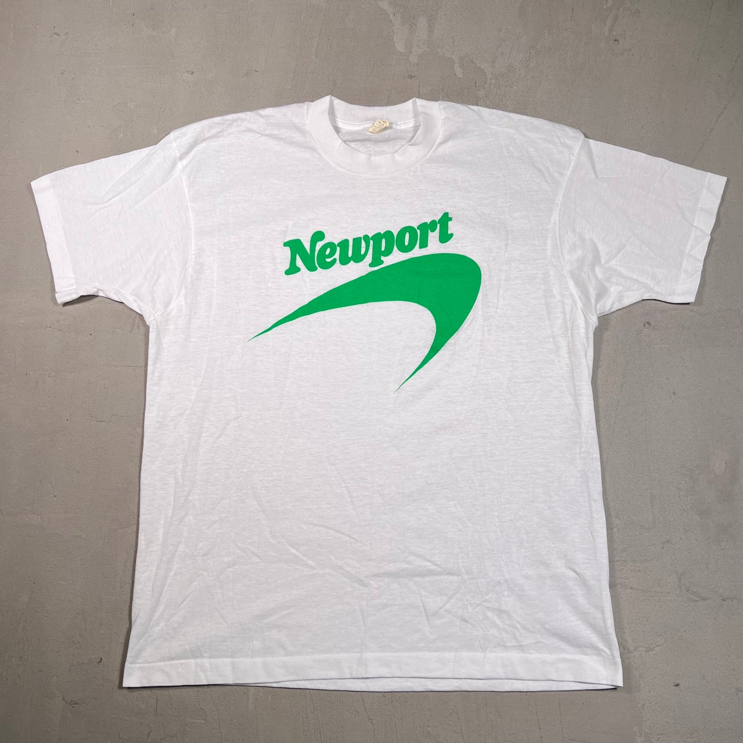 1990s Newport Cigarettes White Tee Size XL USED v19343