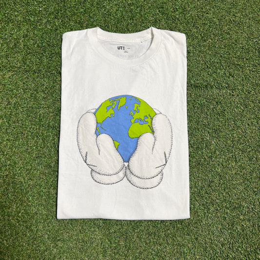 Kaws "Peace For All" Earth White Tee Size XL USED x13613