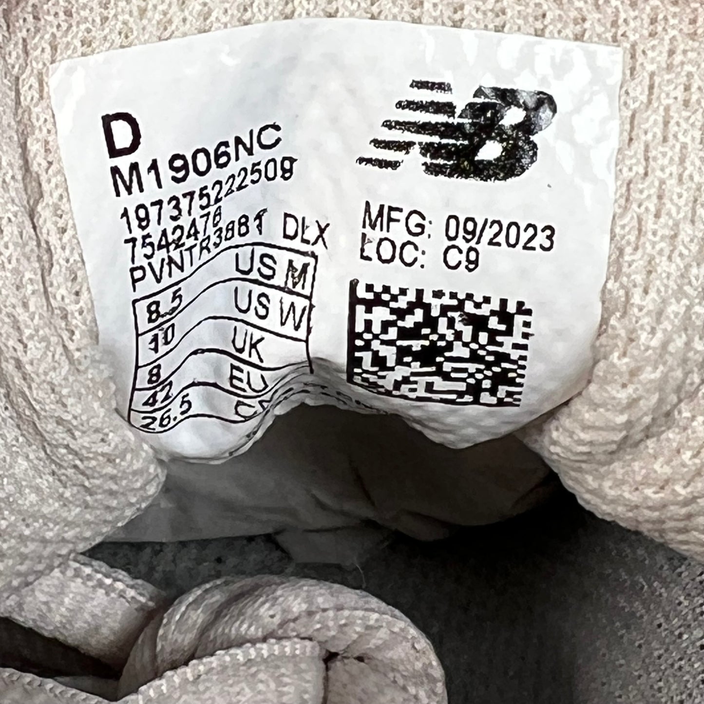 New Balance 1906U Lunar Year (2024) Size 8.5 USED s22039