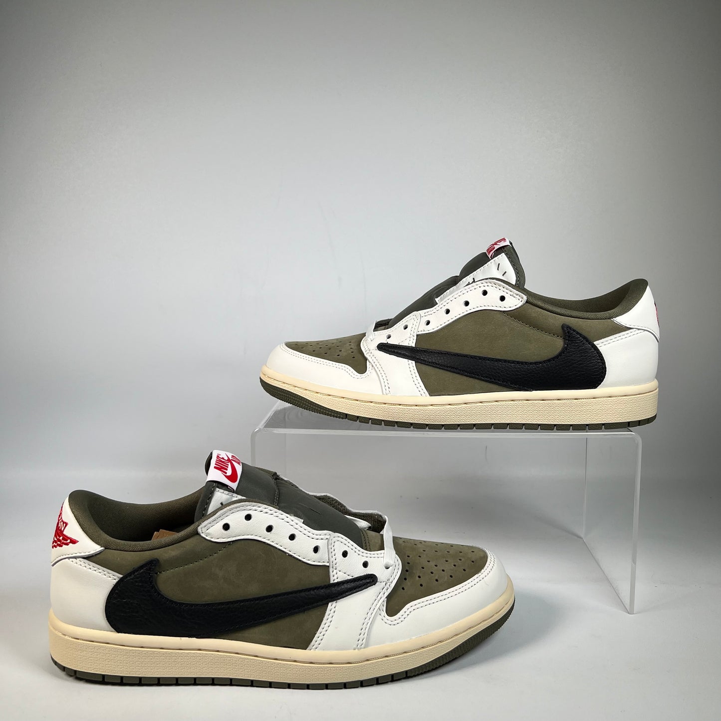 Jordan 1 Low Travis Scott Medium Olive (2024) Size 8.5 NEW s22383