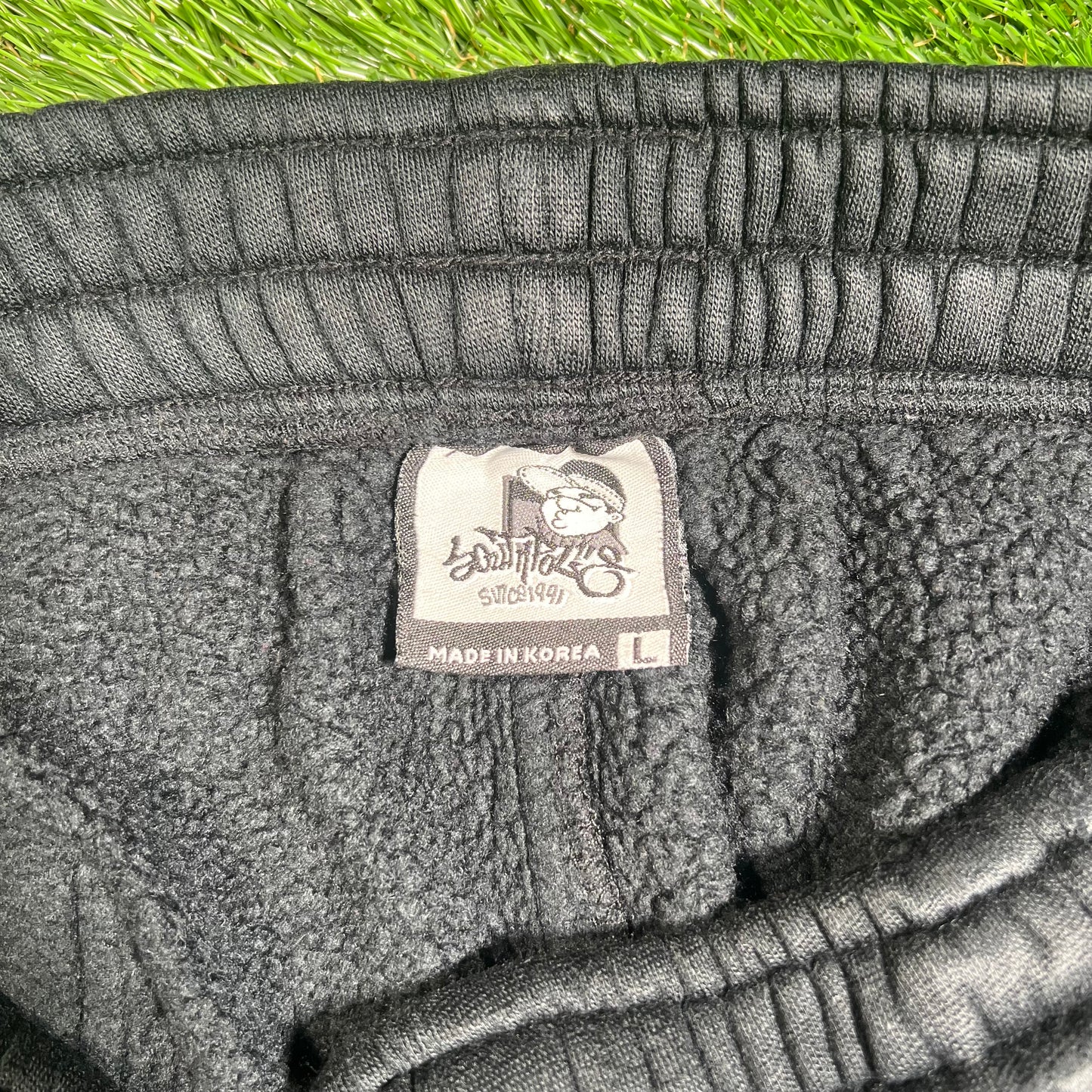 Y2K Southpole Embroidered Black Sweatpants Size Large USED v18163