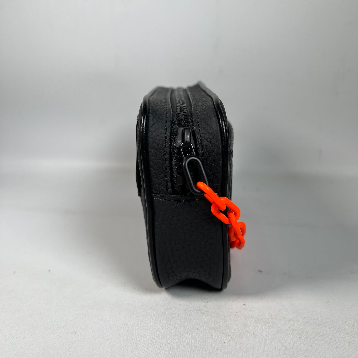 Louis Vuitton x Virgil Abloh STAFF EXCLUSIVE Cross-Body Bag NEW x9171