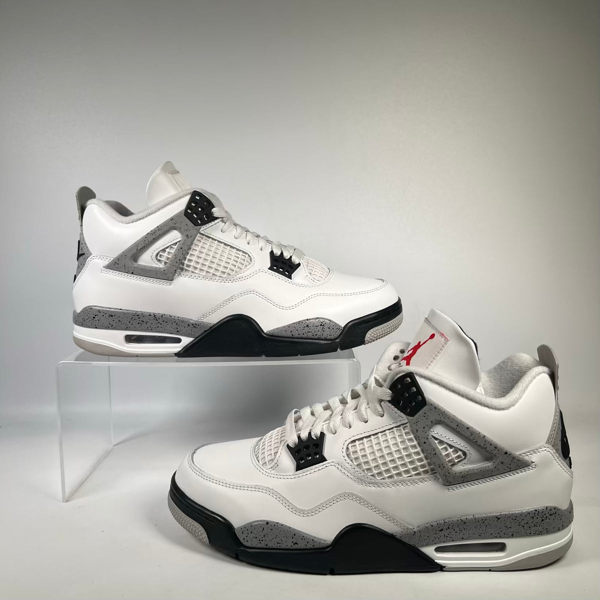 Jordan 4 White Cement (2025) Size 10.5 USED s23687