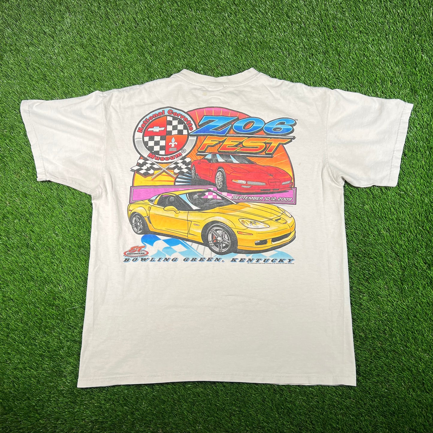 2009 Z06 Fest Racing Car White Tee Size Large USED v17887