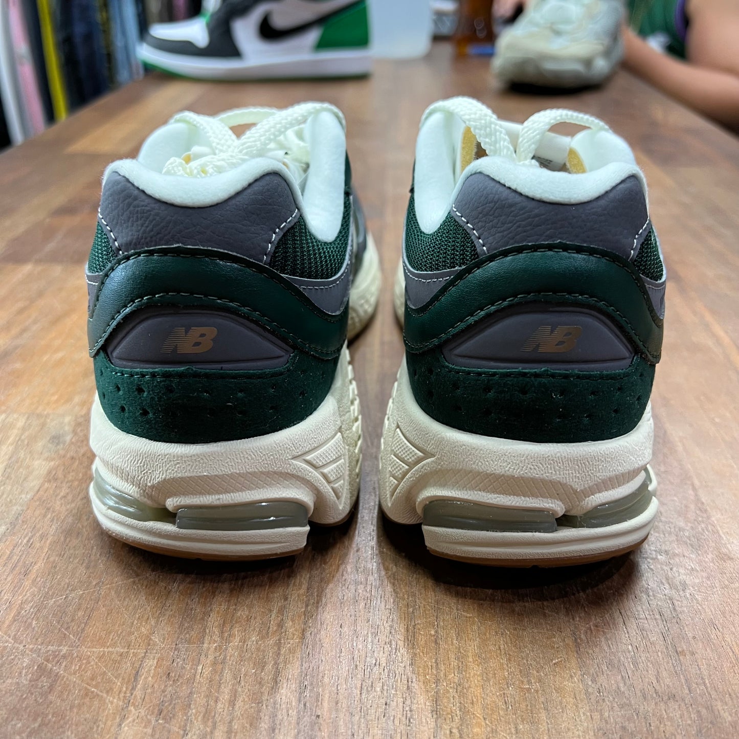 New Balance 2002 New Spruce Leather Size 6.5 NEW s16946
