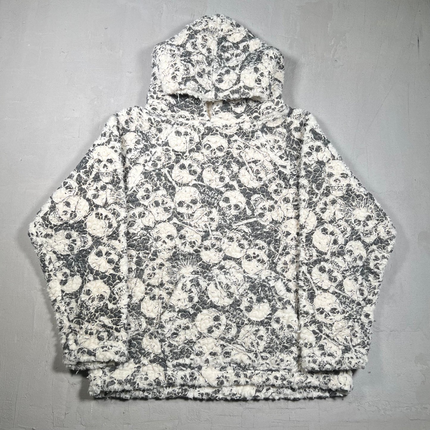 ERL Printed Skull Hoodie Size Medium USED x17396