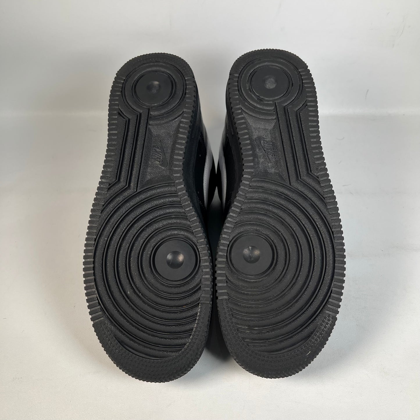 Air Force 1 Supreme Black White (2025) Size 9 USED s22194