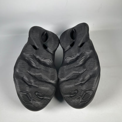 Yeezy Foam Runner Onyx (2023) Size 10 NEW s13283