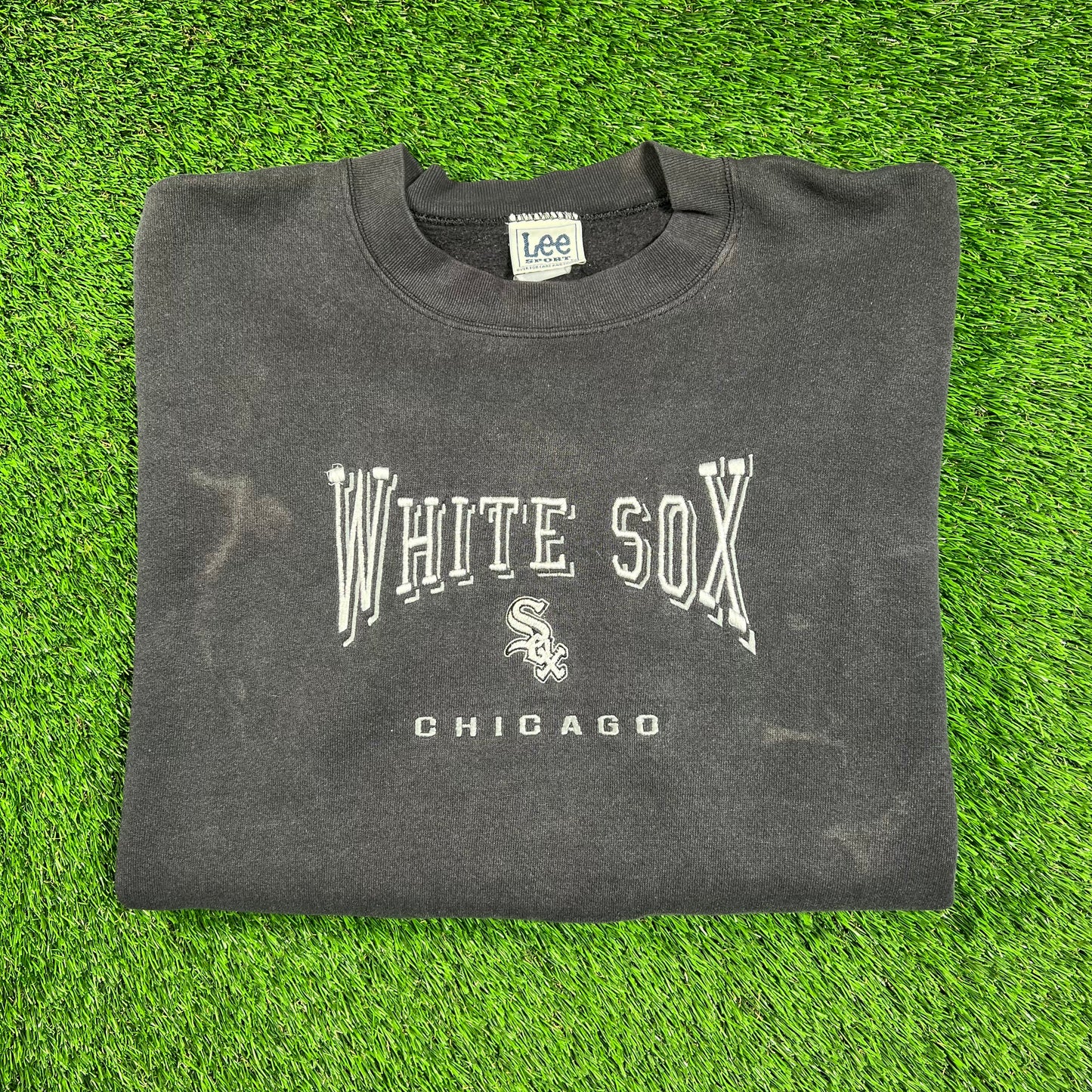1990s Chicago White Socks Lee Tag Washed Black Crewneck Size XL USED v18349