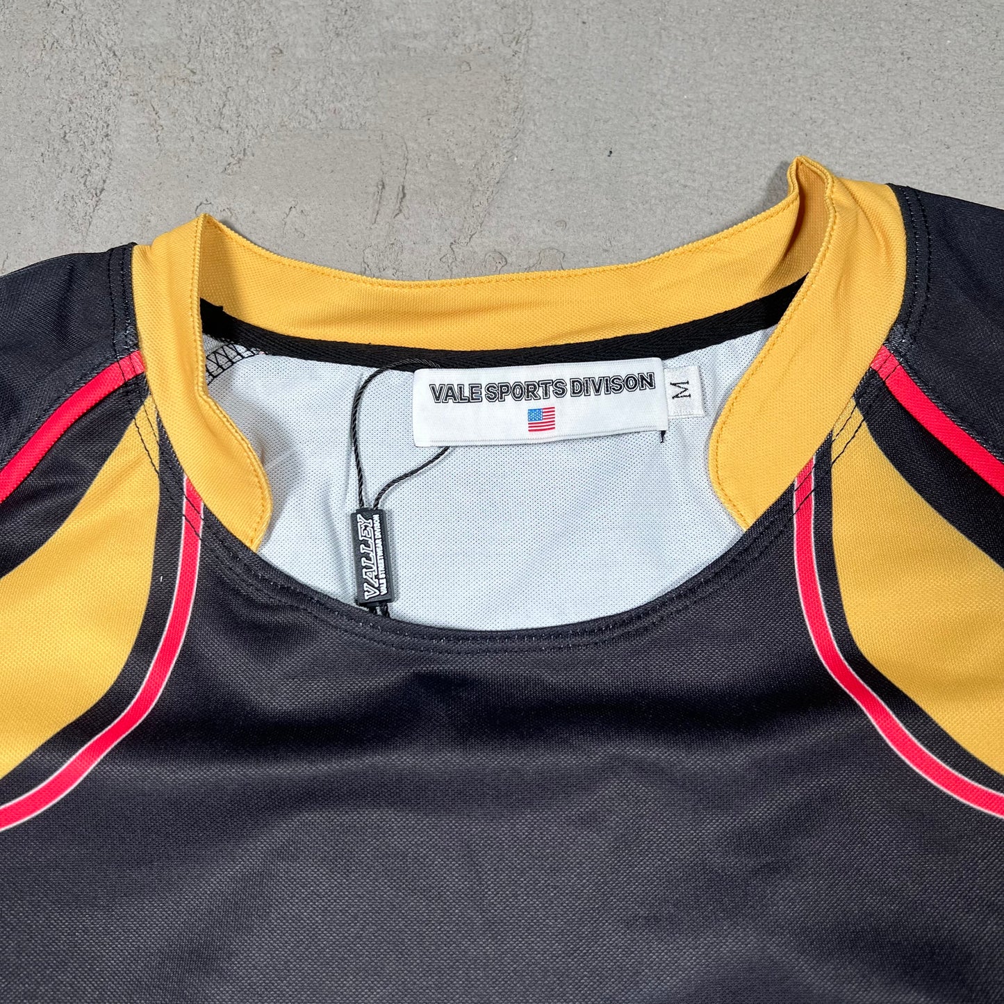 Vale Valley Dream Black Soccer Jersey Size Medium NEW x17309