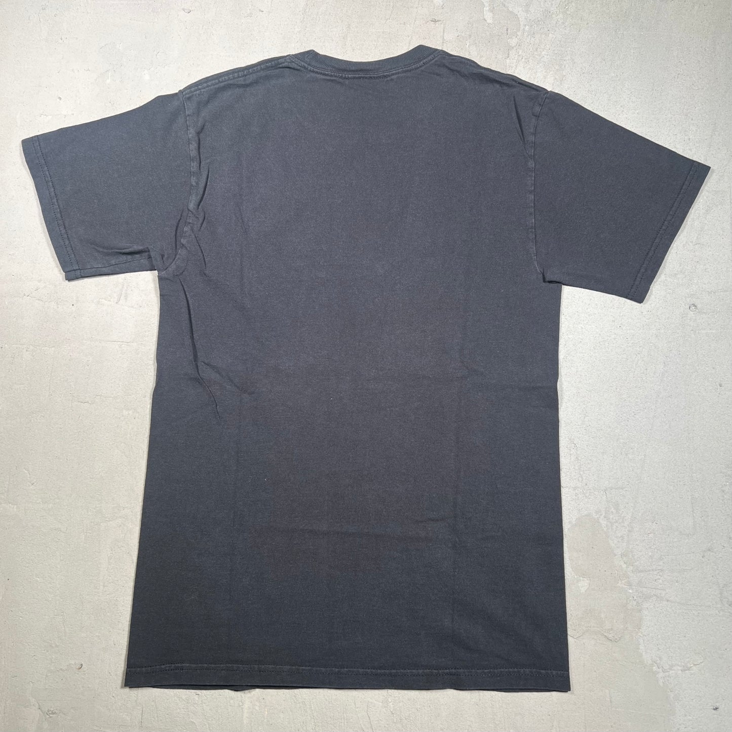 2010 Ramones Forever Black Tee Size Small USED v19307