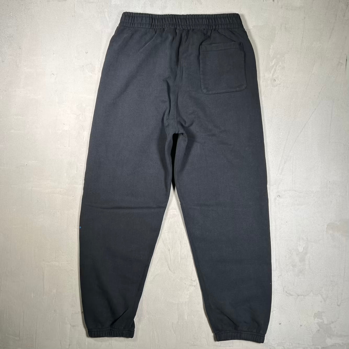 Supreme Washed Blue Logo Black Sweatpants (2026) Size Small NEW x18767