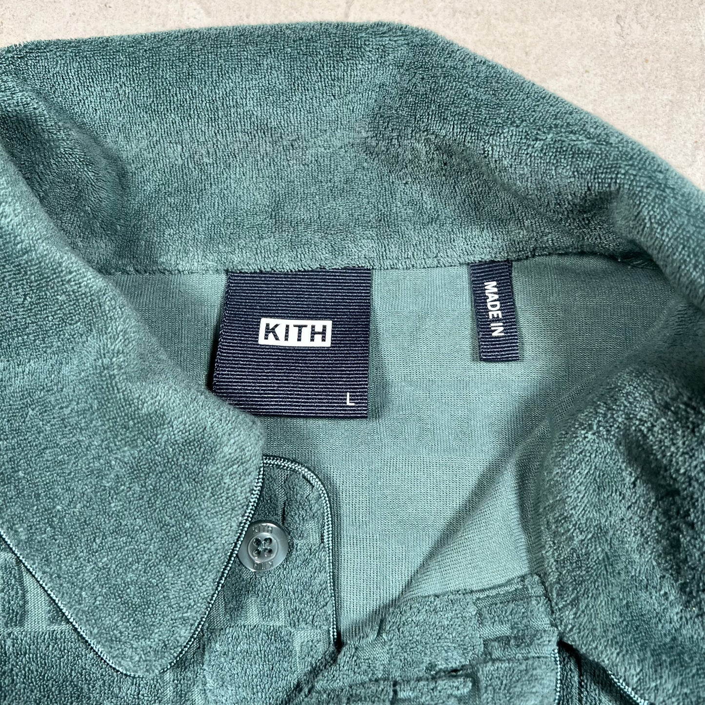 Kith Graham Monogram Green Tee Size Large USED x17408