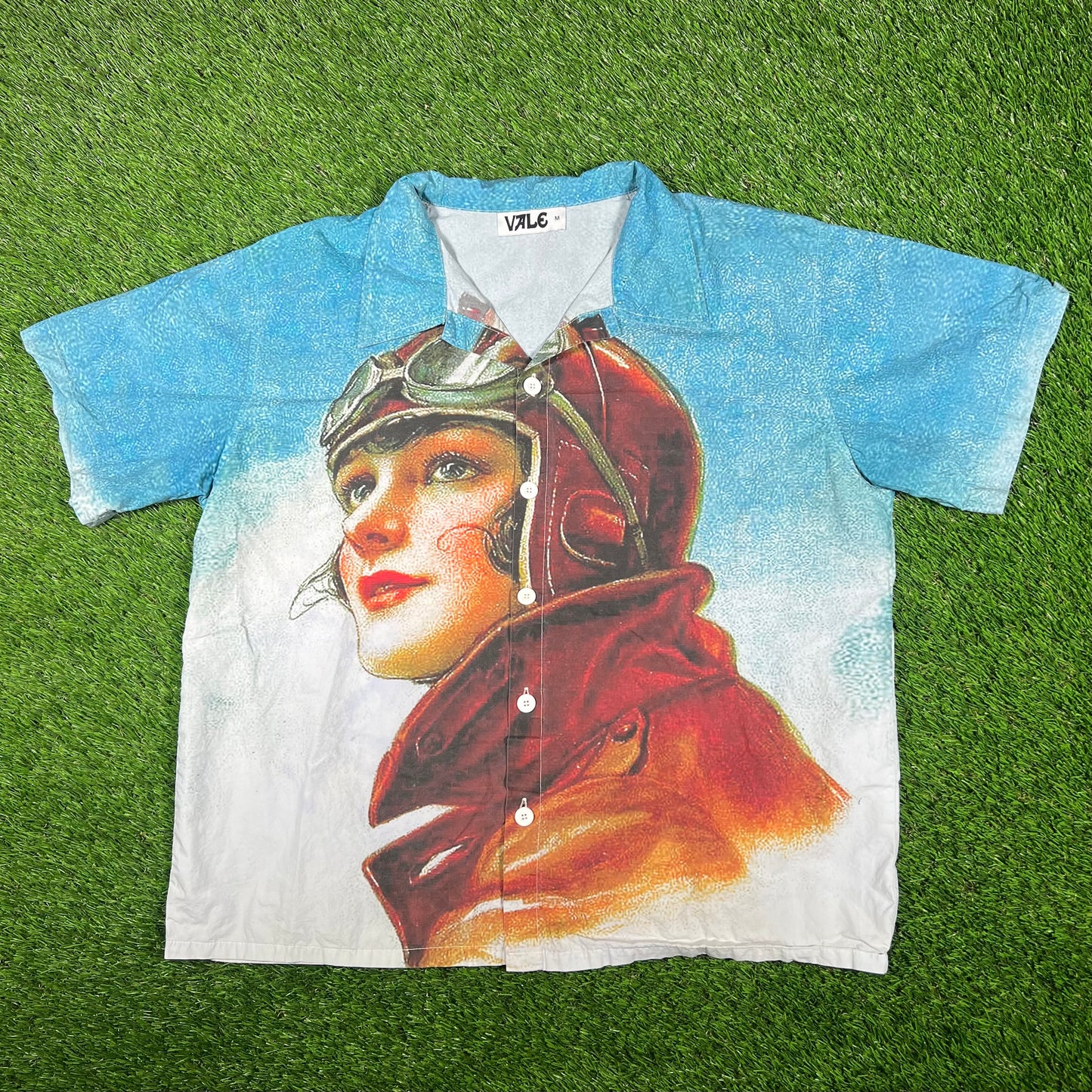 Vale Amelia Heart Blue Button Up Tee Size Medium USED x15159