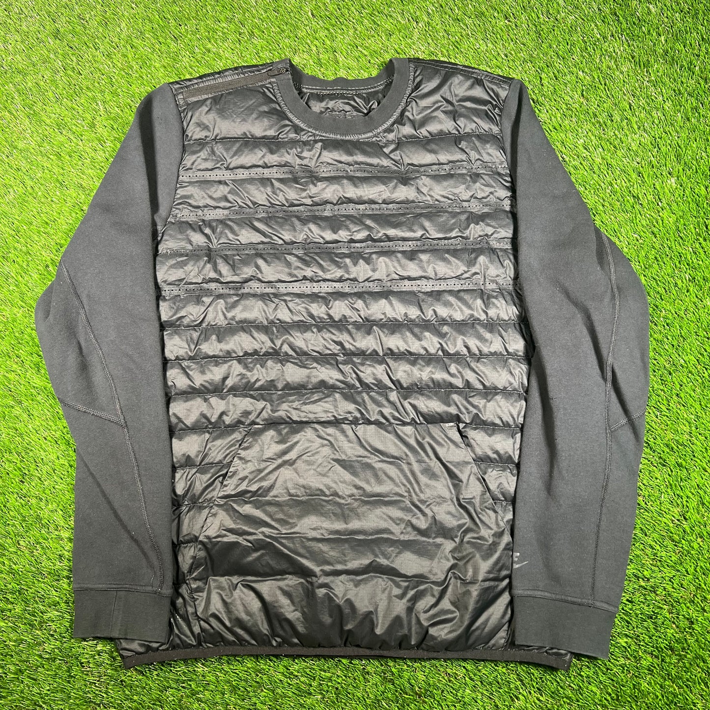 Nike Puffy Black Crewneck Size Large USED v17909