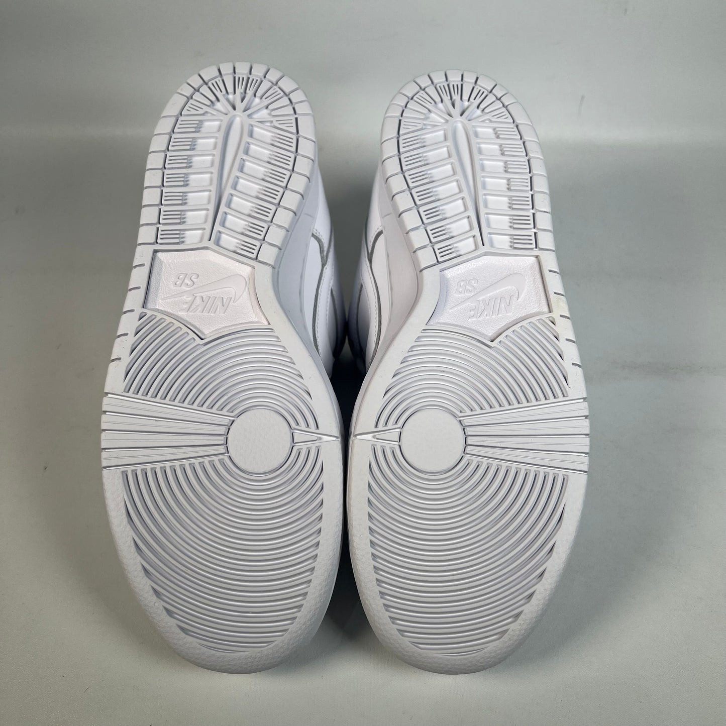 Nike SB Dunk Low Pro Triple White (2024) Size 8.5 NEW s21206