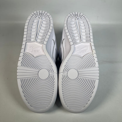 Nike SB Dunk Low Pro Triple White (2024) Size 8.5 NEW s21206