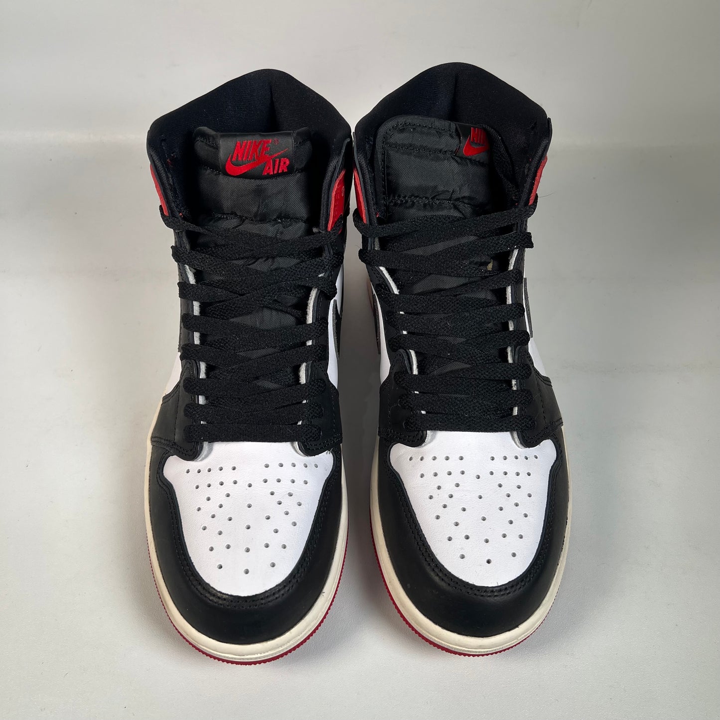 Jordan 1 High Black Toe Reimagnied (2025) Size 9 USED s22190
