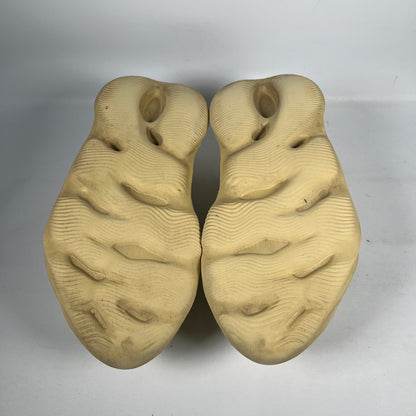 Yeezy Foam Runner Sulfur (2022) Size 10 USED s21030