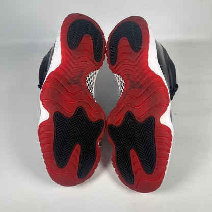 Jordan 11 High Playoffs Bred (2019) Size 8 USED s23722