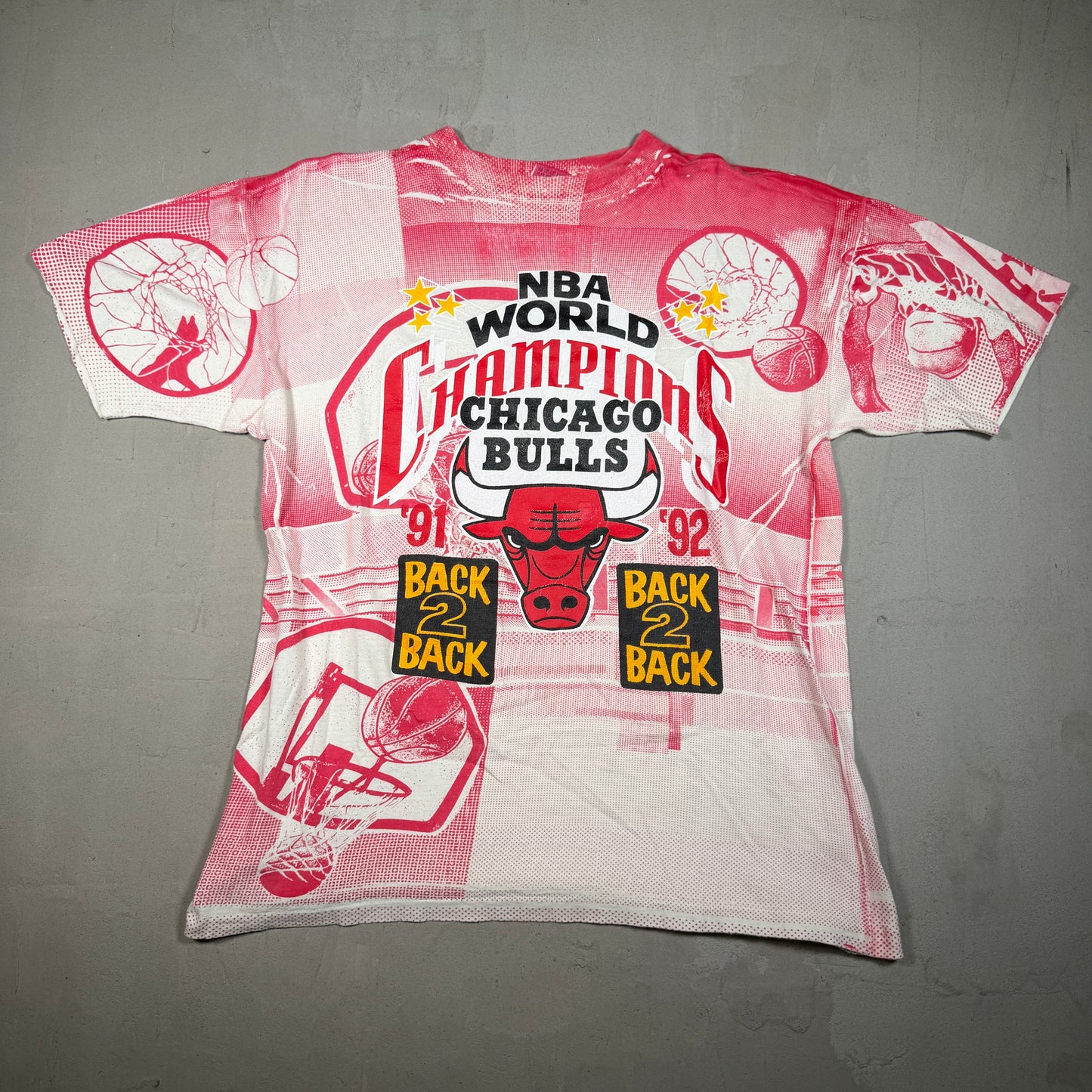 1992 Chicago Bulls Back 2 Back AOP Red/White Tee Size XL USED v16735