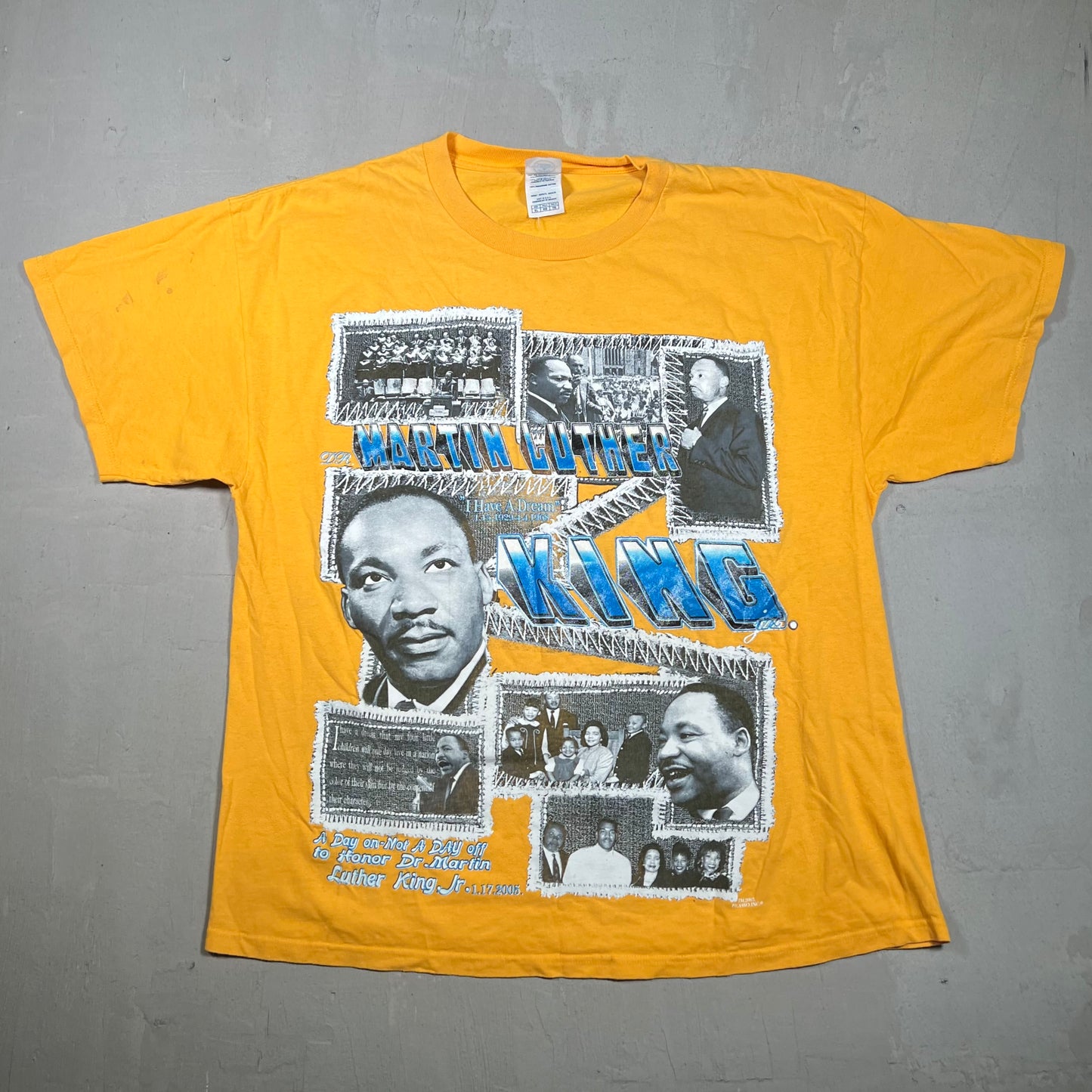 2005 Martin Luther King MLK Rap Style Yellow Tee Size XL USED v19242