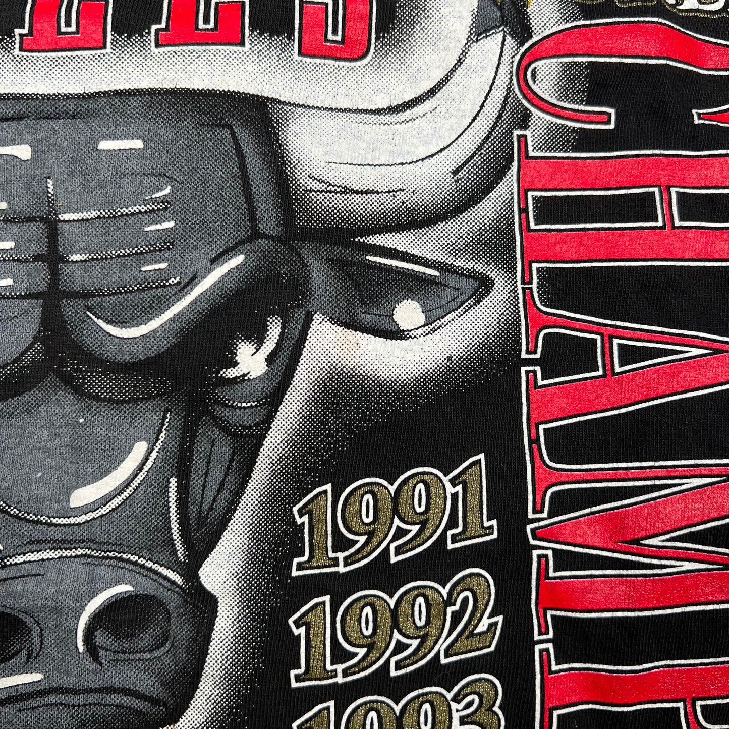 1993 Chicago Bulls 3 Peat Champs Black Tee Size XL USED v19244