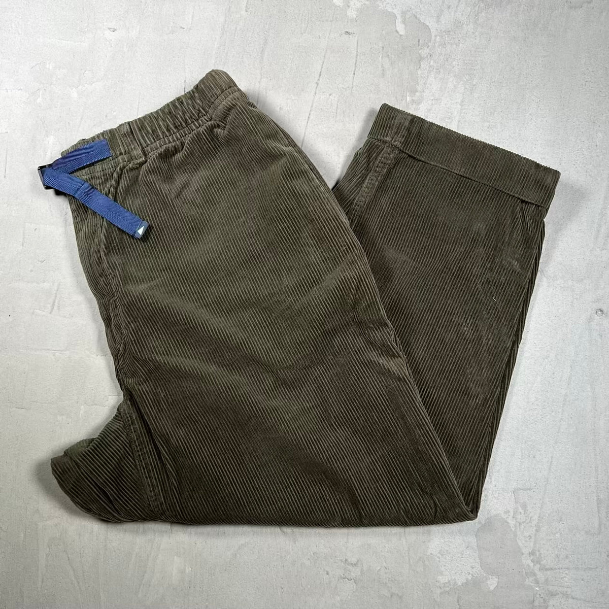 Pilgrim Dark Green Corduroy Pants Size Large USED v20179
