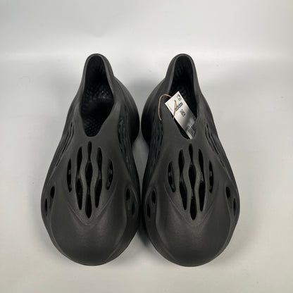 Yeezy Foam Runner Onyx (2024) Size 6 USED s18819